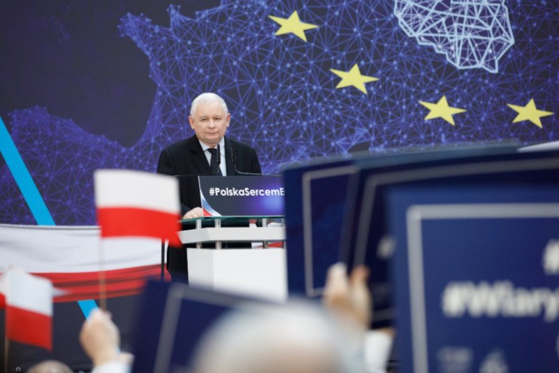 – Od dzisiaj nie będziemy mówić o "piątce Prawa Sprawiedliwości", będziemy mówić o "piątce plus". Plus to wolność – zapowiedział Jarosław Kaczyński.