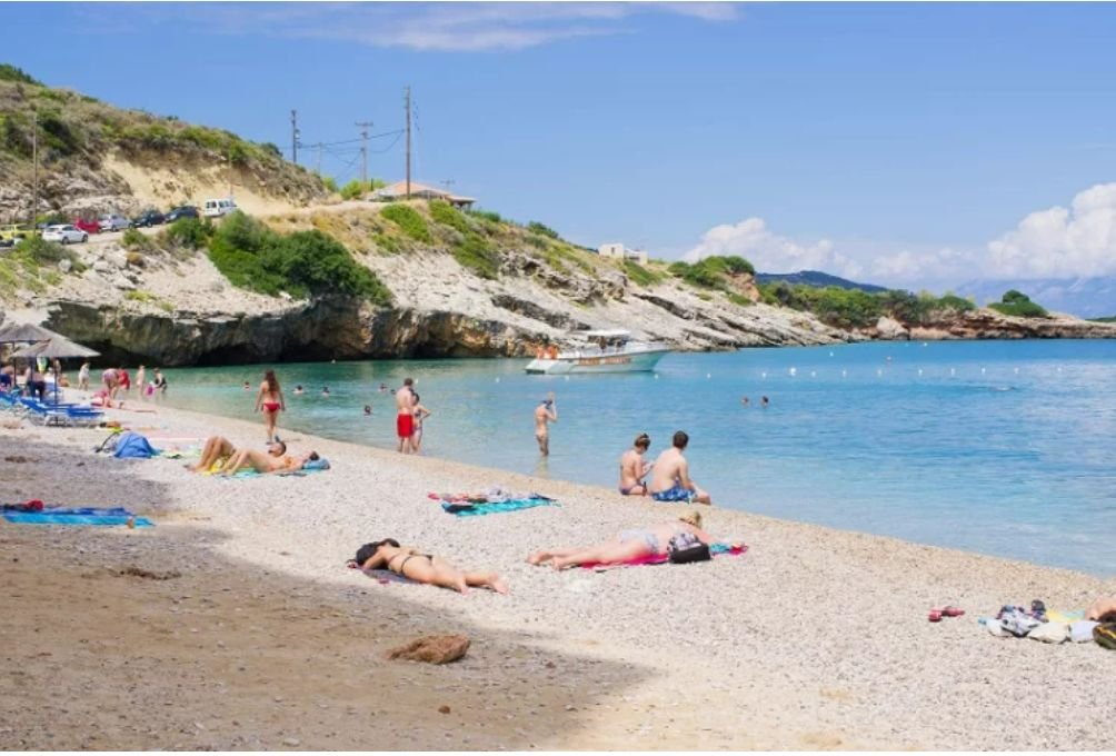 Polacy jako jedni z pierwszych w Europie zaczęli tłumnie podróżować do Grecji w ostatnim czasie.