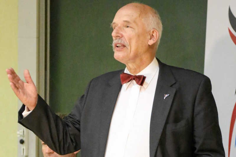 "Rzeczpospolita" donosi o rozpadzie partii Janusza Korwin-Mikkego, wiceprezes Artur Dziambor zaprzecza.