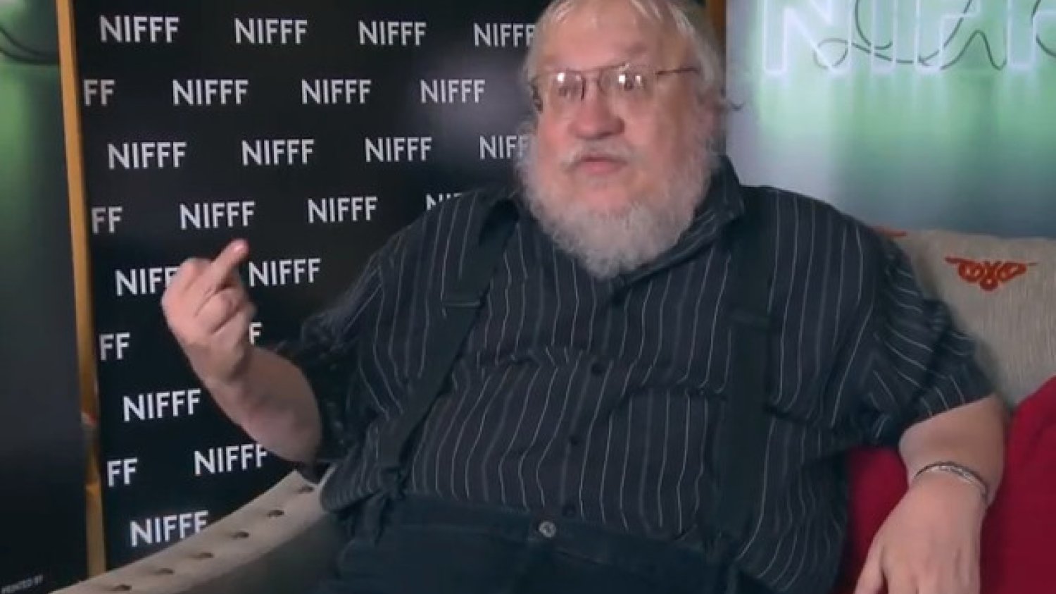 George R. R. Martin pokazał środkowy palec tym osobom, które spekulują, że pisarz nie zdąży ukończyć "Pieśni Lodu i Ognia"