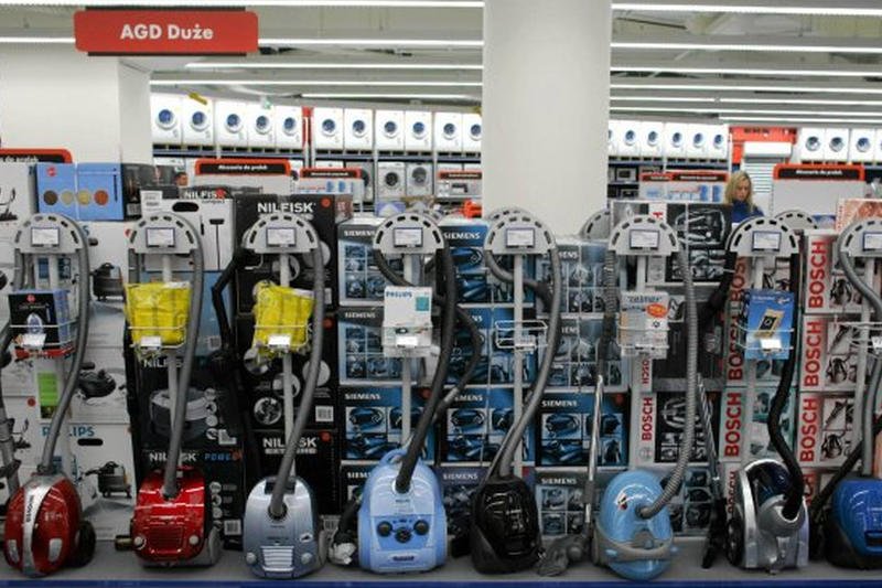 Spieszmy się kupować odkurzacze, UE tak szybko zmienia przepisy. Wielkie wyprzedaże w sklepach RTV-AGD