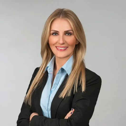 Samospełniająca się przepowiednia dotyczy sytuacji, gdy zaczynamy gorzej się czuć bo przecież wszyscy trąbią o tym, że mamy depresyjny dzień - tłumaczy Justyna Soroka, psycholog.