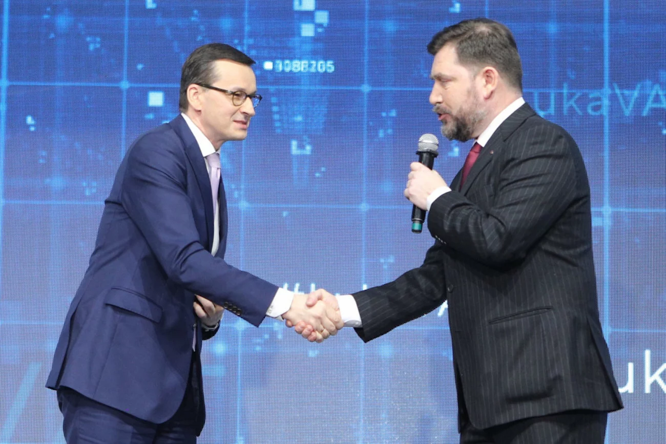 Na zdjęciu premier Mateusz Morawiecki i prezes PAP Wojciech Surmacz.