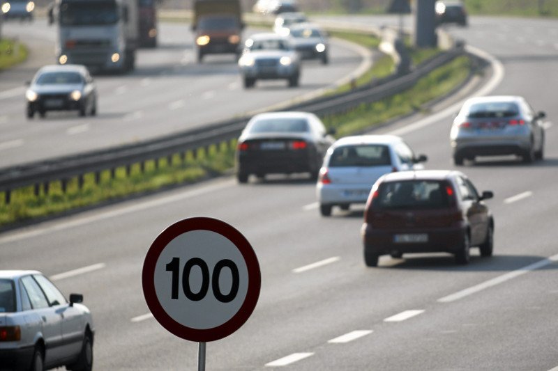 Od września 2021 roku wszystkie nowe samochody będą musiały być wyposażone w automatyczny ogranicznik prędkości. Czy kierowcy mają powody do obaw?