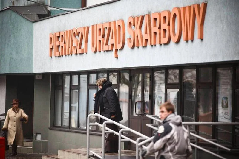 Urzędnicy z resortu finansów stanęli po stronie... podatników. Bronią ich przed ABW i strażą graniczną
