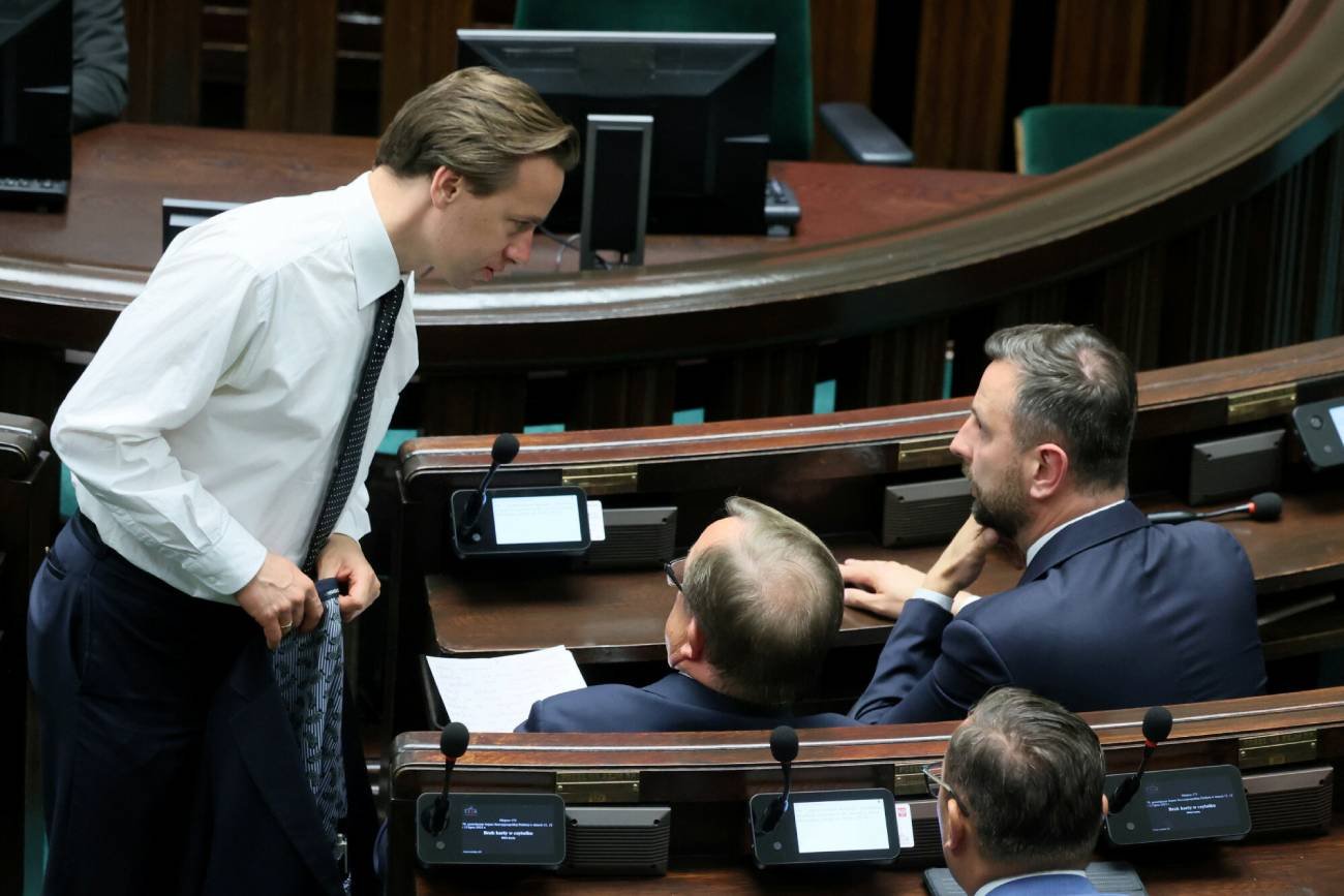 Zamknięte posiedzenie Sejmu już w marcu. Bosak mówi, czego będzie dotyczyć