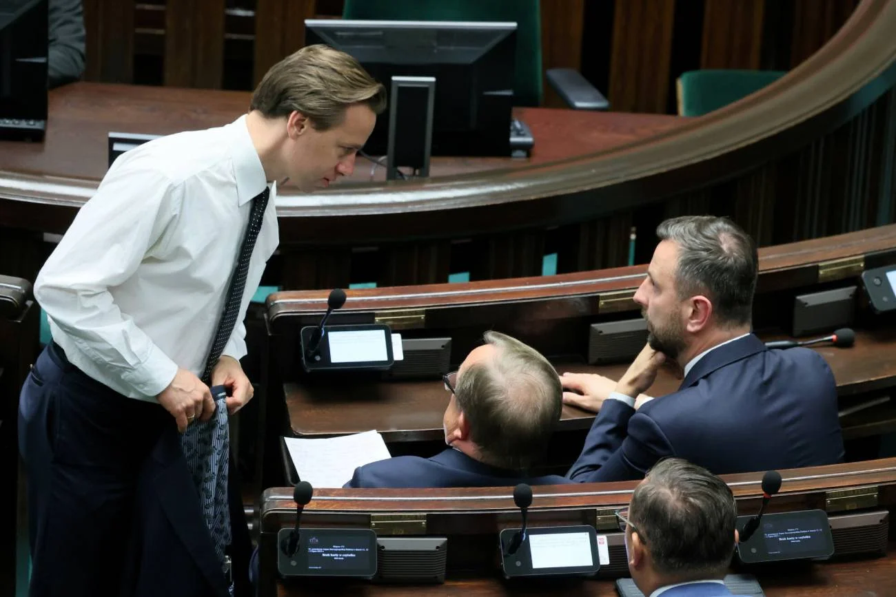Zamknięte posiedzenie Sejmu już w marcu. Bosak mówi, czego będzie dotyczyć