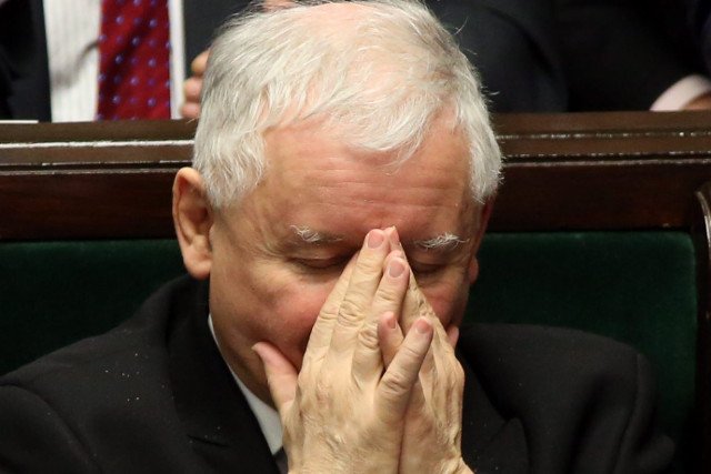 Kłopoty PiS wciąż trwają. Kolejny sondaż pokazuje, że PO jest tylko o krok.