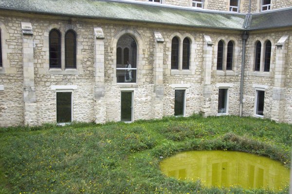 Mniszka w opactwie Igny w części zamkniętej dla turystów