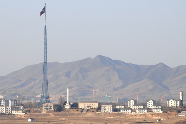 Kijŏng-dong w Korei Północnej. Luty 2008 roku