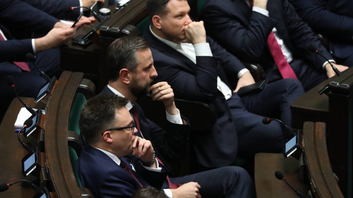 Partia Hołowni zagłosowała pod rękę z PiS i Konfederacją. Kluczowe poprawki w ważnej ustawie Polska 2050 pod rękę z PiS i Konfederacją. Poprawki w ważnej ustawie