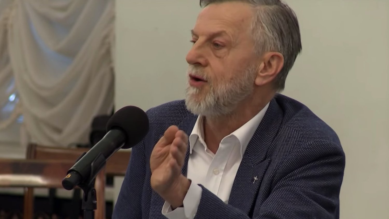 "Podczas obrad Okrągłego Stołu komuniści podzielili się władzą z własnymi agentami" – stwierdził prof. Andrzej Zybertowicz. Za tę wypowiedź pozywa go grupa opozycjonistów z czasów PRL.