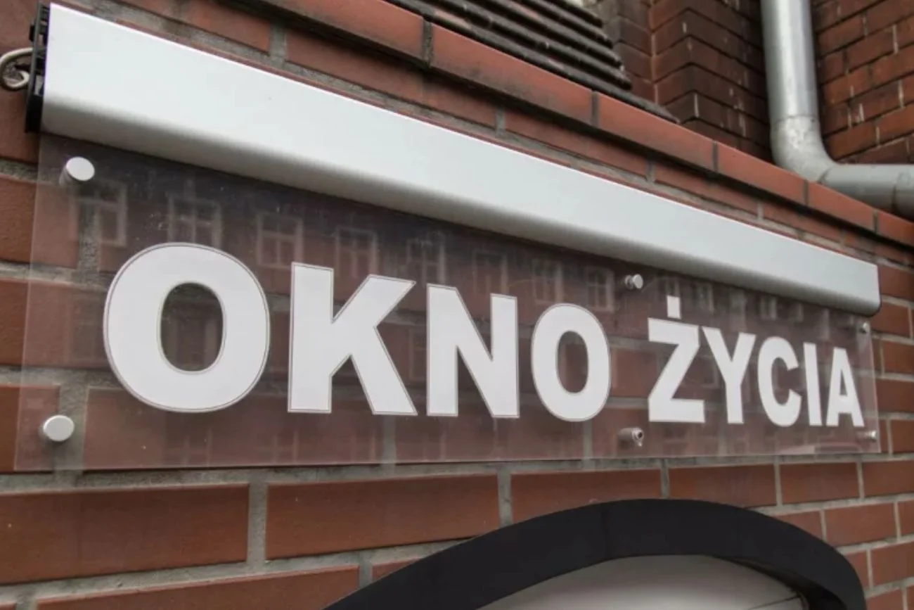 Noworodek w oknie życia we Wrocławiu. Dziewczyna otrzymała imię Joanna.