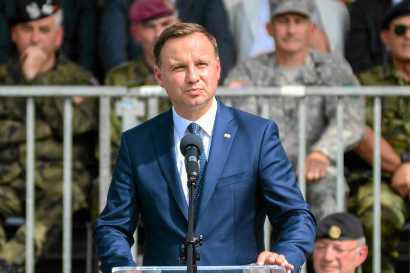 Prezydent chce silnej armii, która będzie pracować na polskim sprzęcie wojskowym.