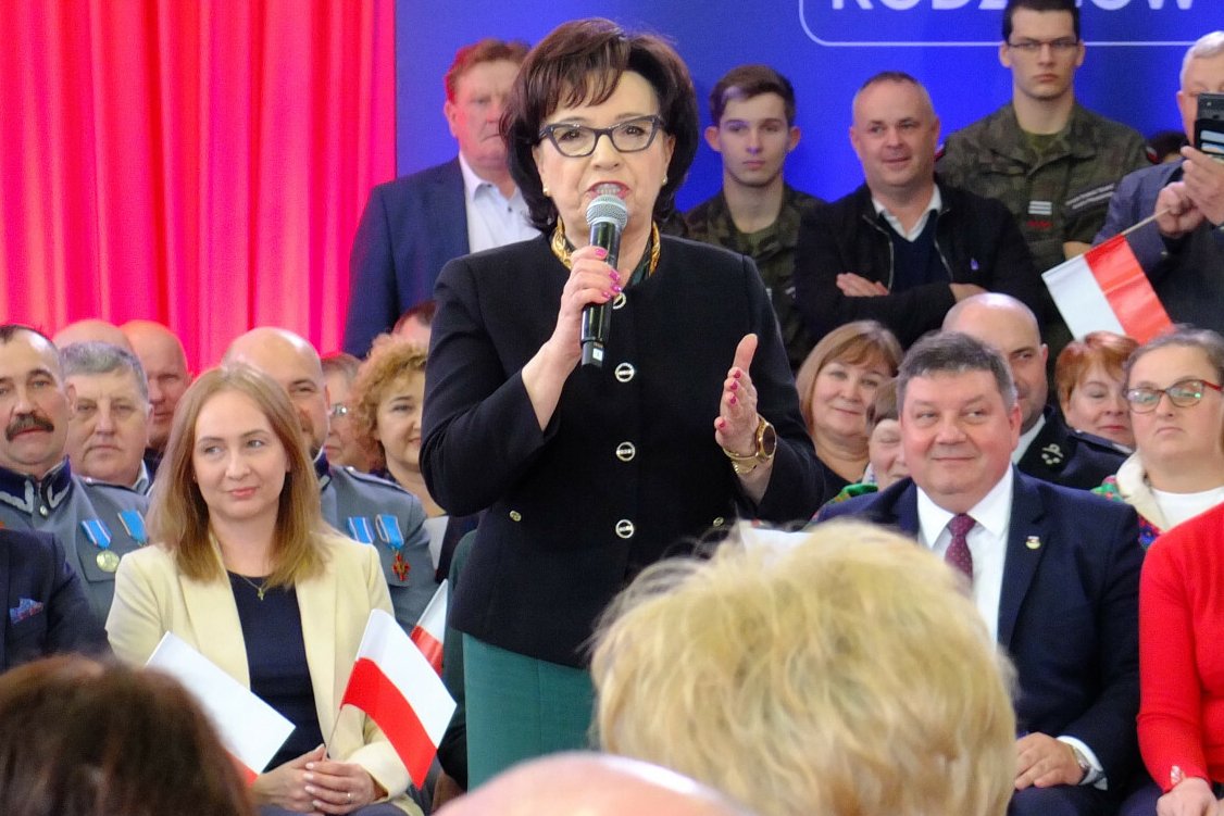 Elżbieta Witek pochodzi z Jawora. Komentarze mieszkańców po aferze z OIOM