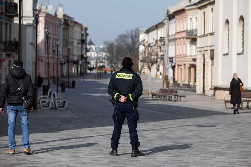 Sąd Najwyższy orzekł, że nie wolno ograniczać prawa do przemieszczania się za pomocą rozporządzenia.
