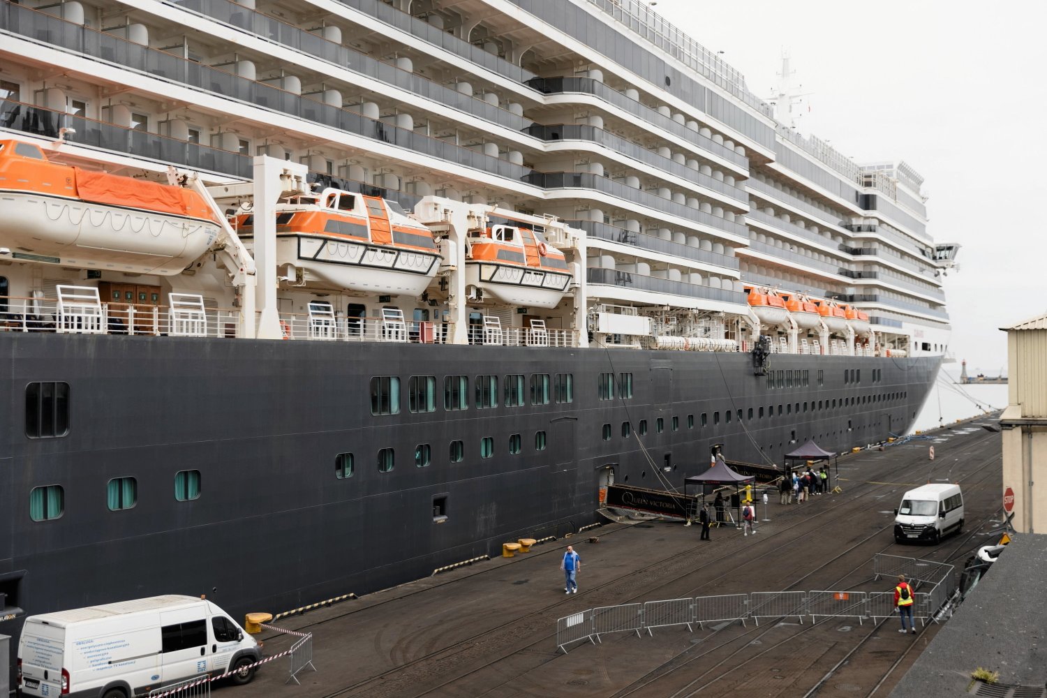 3 tysiące cudzoziemców na pokładzie. Do Gdyni przybił gigantyczny statek