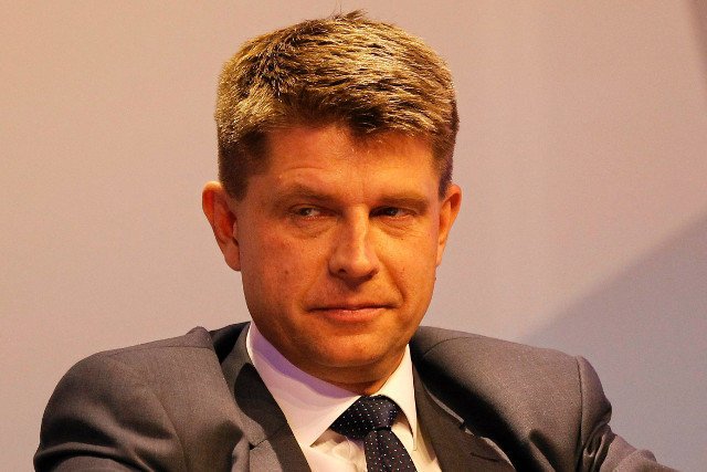 Petru ocenił rządy PO na "trójkę".