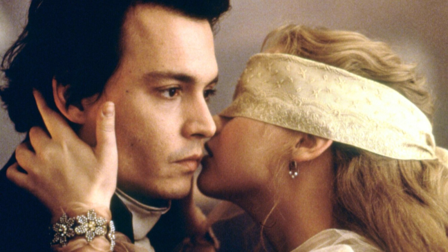 Ten film Tima Burtona mrozi krew w żyłach. Hit z Deppem wleciał na Netfliksa "Jeździec bez głowy" Tima Burtona na Netflix. To kultowy horror z Deppem