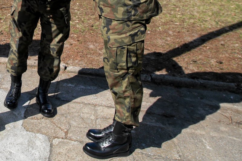 Pułkownik Robert O. został zdymisjonowany przez MON w ubiegłym roku. Nie podano przyczyny.