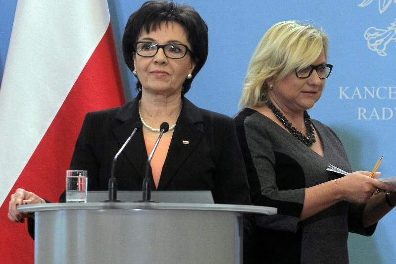 Rzecznik prasowy rządu Elżbieta Witek oraz szefowa KPRM Beata Kempa.