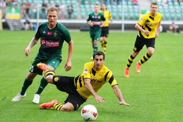 Jeśli ustalenia agencji Bloomberg są trafne, brak udziału w kolejnym sezonie Ligi Mistrzów nie będzie dotkliwy finansów Borussii Dortmund