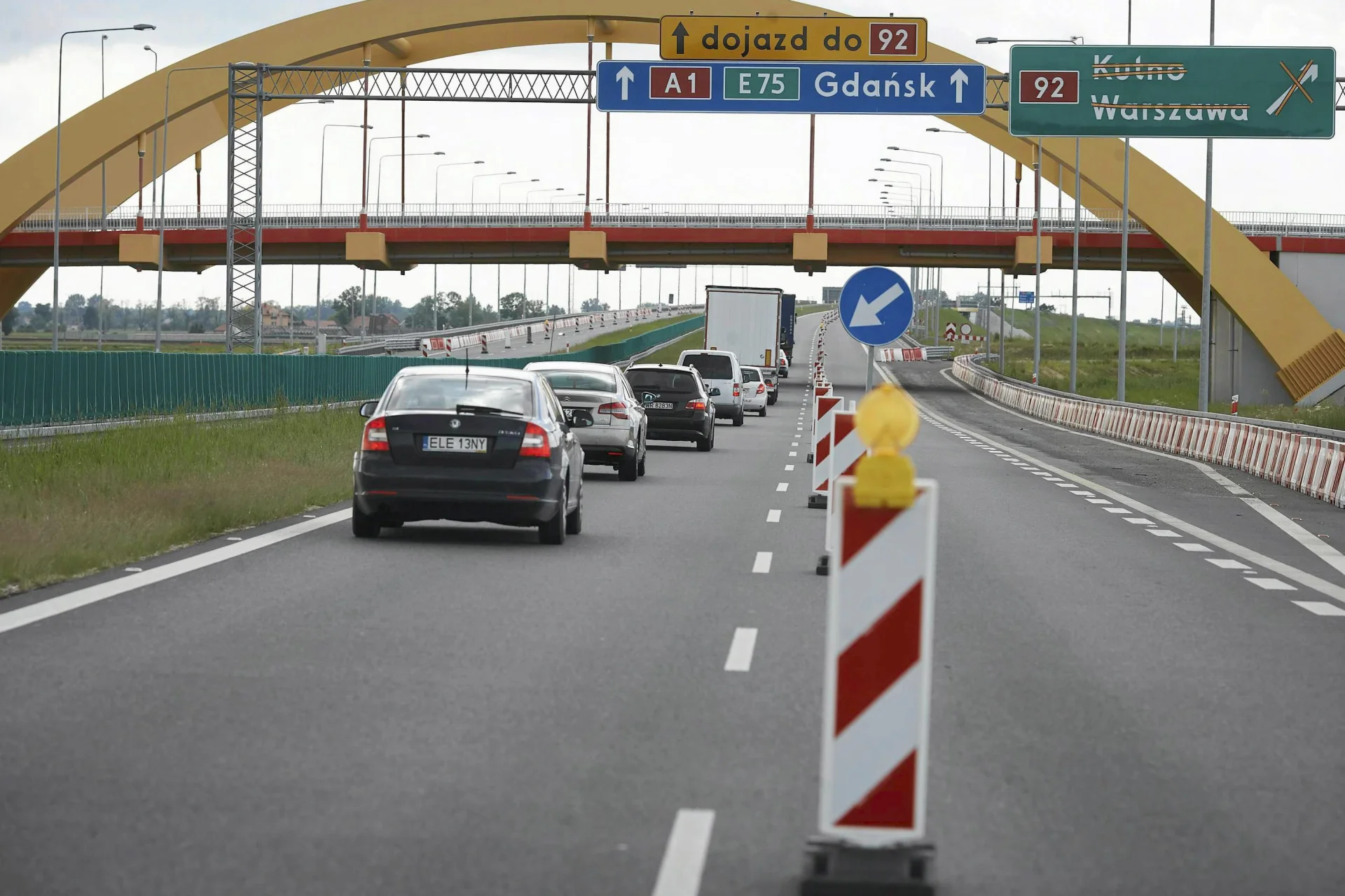 Dziesięć groszy za kilometr autostrady. Tyle kierowcy zapłacą w systemie viaTOLL