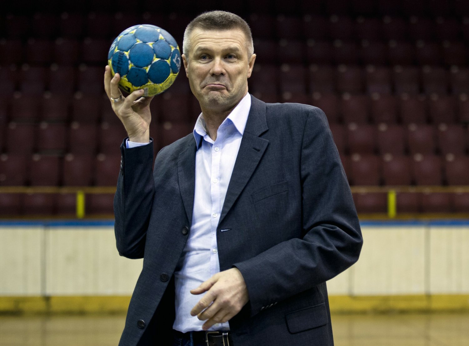 Prezydent Kielc Bogdan Wenta miał wypadek na rowerze i trafił do szpitala, teraz czeka go operacja