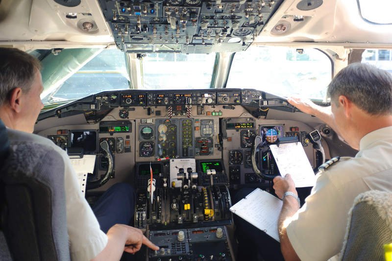 Czy postępująca automatyzacja [url=http://shutr.bz/1jjcVDY]samolotów[/url] sprawia, że piloci zapominają, jak się lata?