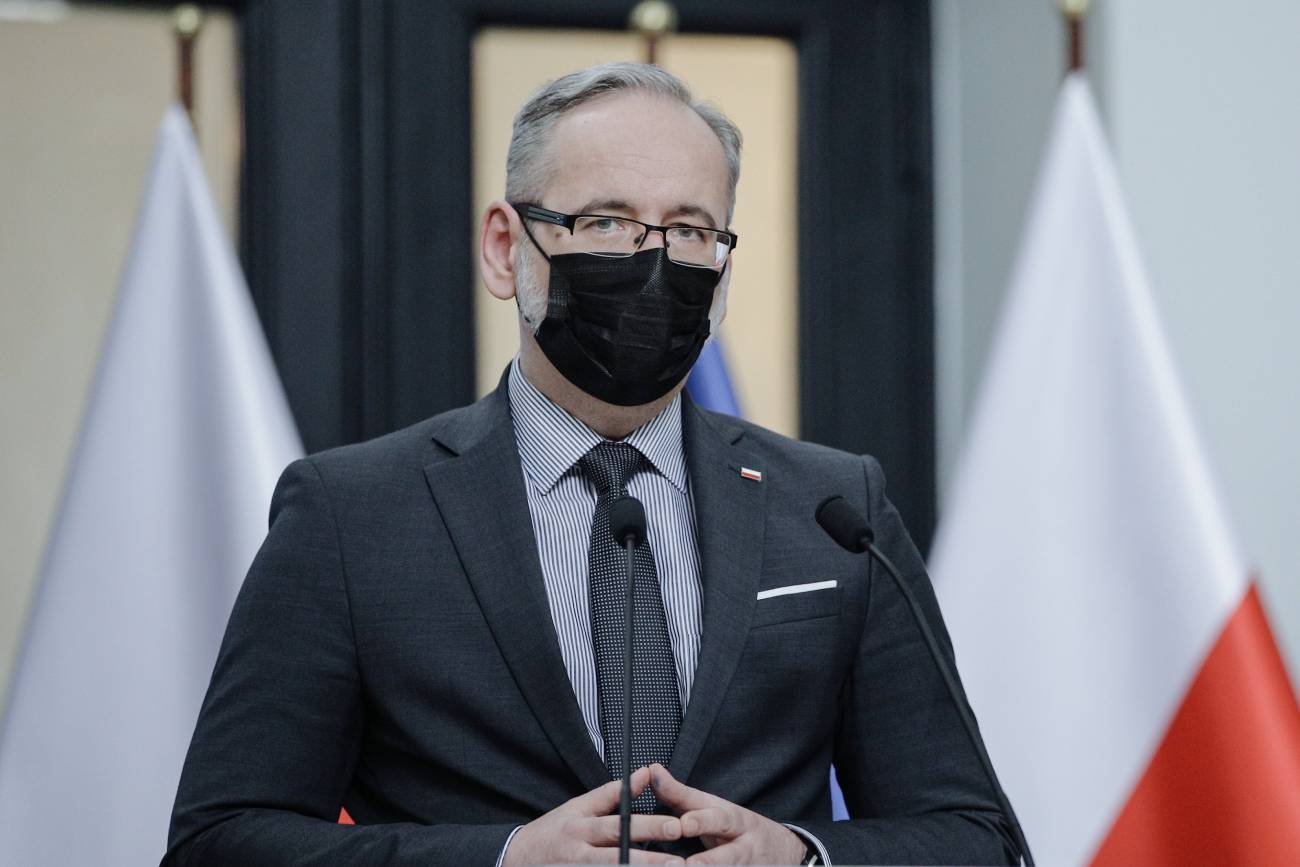 Jak sugeruje minister zdrowia Adam Niedzielski, polskie społeczeństwo jest bliskie osiągnięcia populacyjnej odporności na koronawirusa. Jak sugeruje minister zdrowia Adam Niedzielski, polskie społeczeństwo jest bliskie osiągnięcia populacyjnej odporności na koronawirusa.