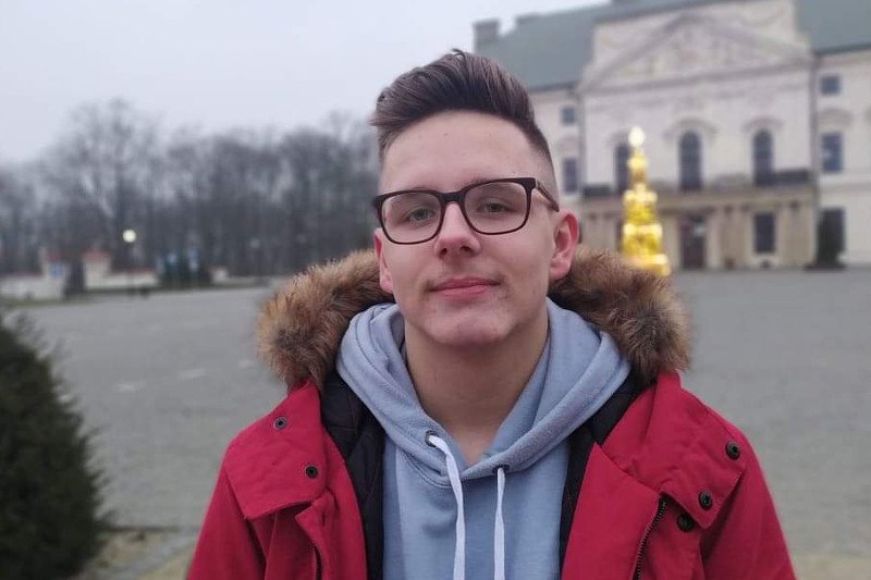 Bartek Marzec na spotkanie z prezydentem Dudą w Lubartowie wniósł transparent z hasłem: "Chroń klimat, chroń ludzi"