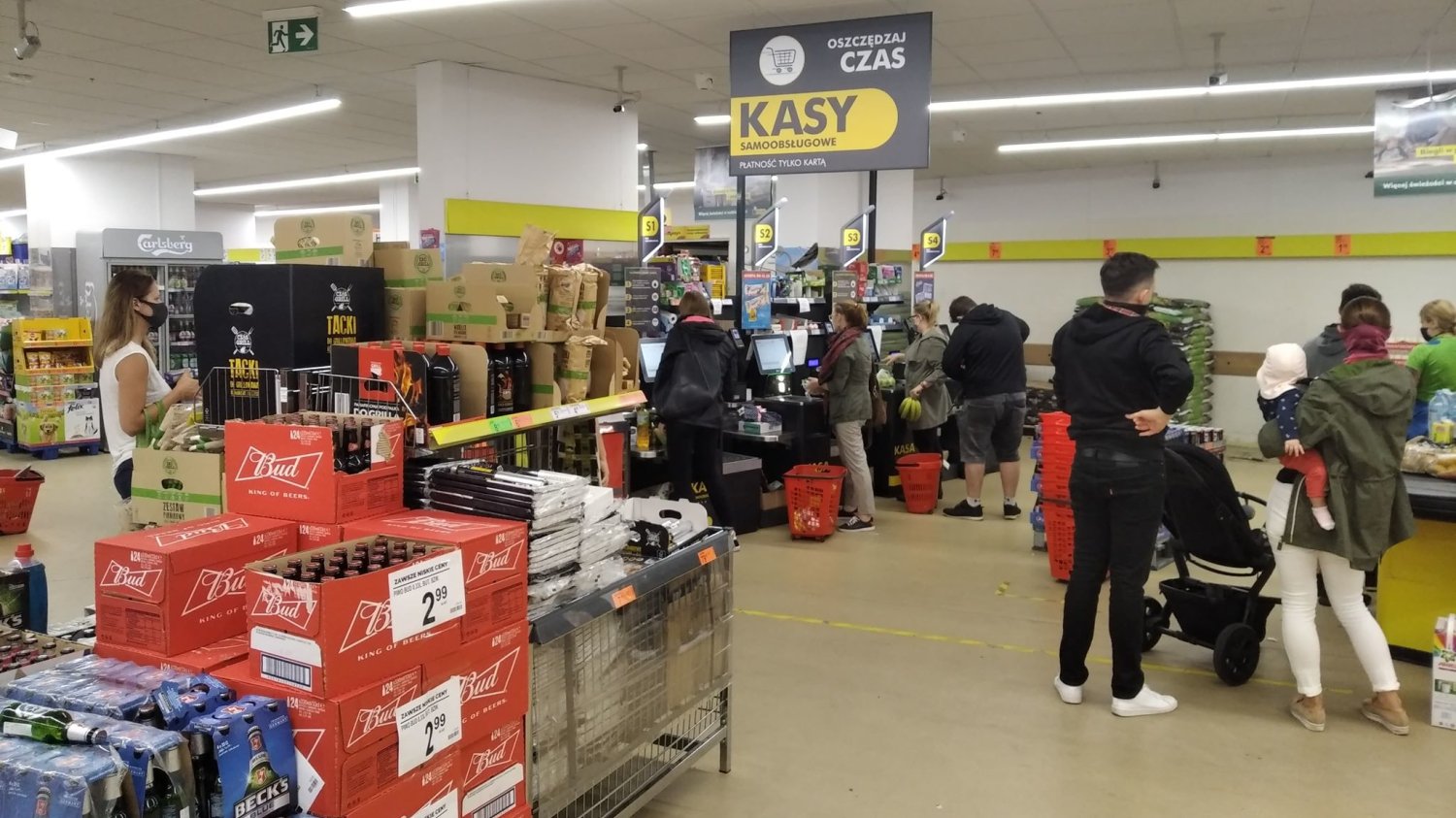 Zakupy przy kasach samoobsługowych czasem są problematyczne
