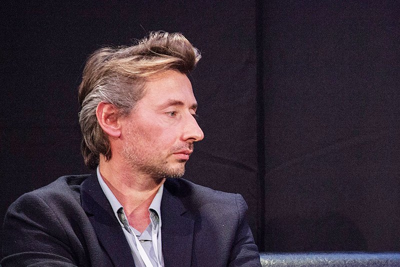 Jaki będzie program partii Roberta Biedronia? Jego doradca Maciej Gdula proponuje m.in. reglamentowanie podróży lotniczych.