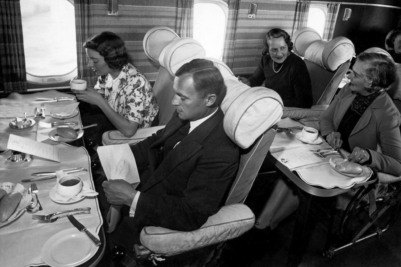 Więc mówicie, że latanie to luksus? To zobaczcie, jak się latało w latach 40. i 50. zeszłego wieku. Widzicie różnice?