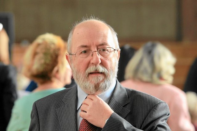 Ojciec 8-latka rzuca poważne oskarżenia pod adresem posła Jacka Świata z PiS.