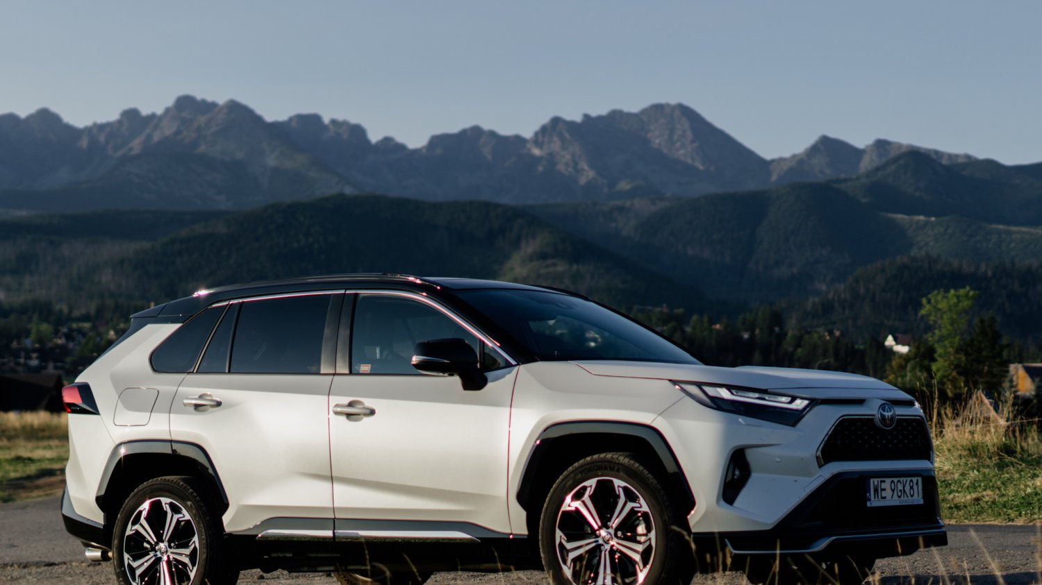 Toyota RAV4 Plug-in Hybrid w wersji Style. Test w trasie do Zakopanego