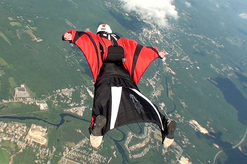 Tak wygląda kombinezon od góry.