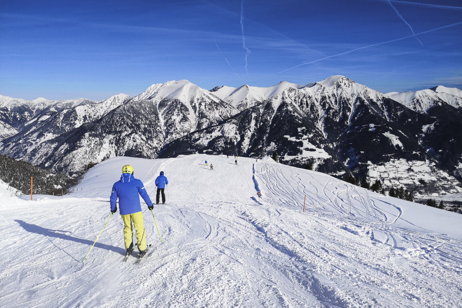 Wyjazd na narty a koronawirus: Jak pandemia SARS-CoV-2 i zagrożenie chorobą COVID-19 wpłynie na sezon narciarski 2020/2021?