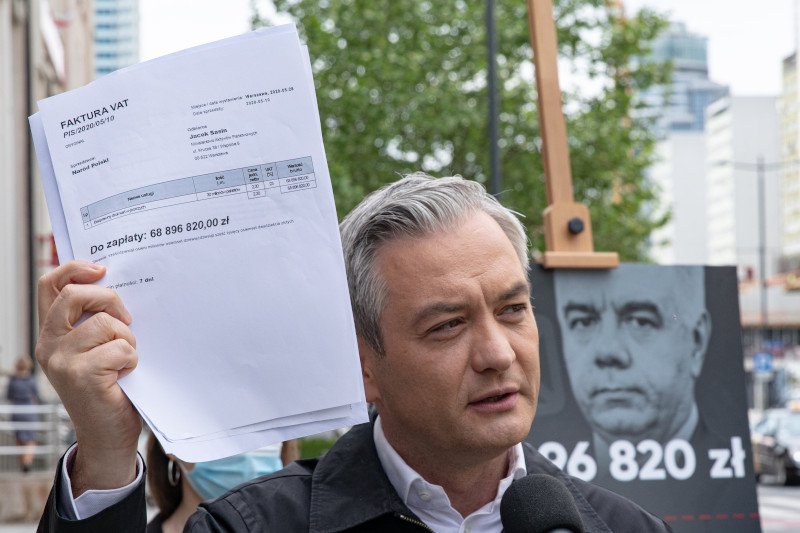 Robert Biedroń wystawił Jackowi Sasinowi rachunek za wybory 10 maja.