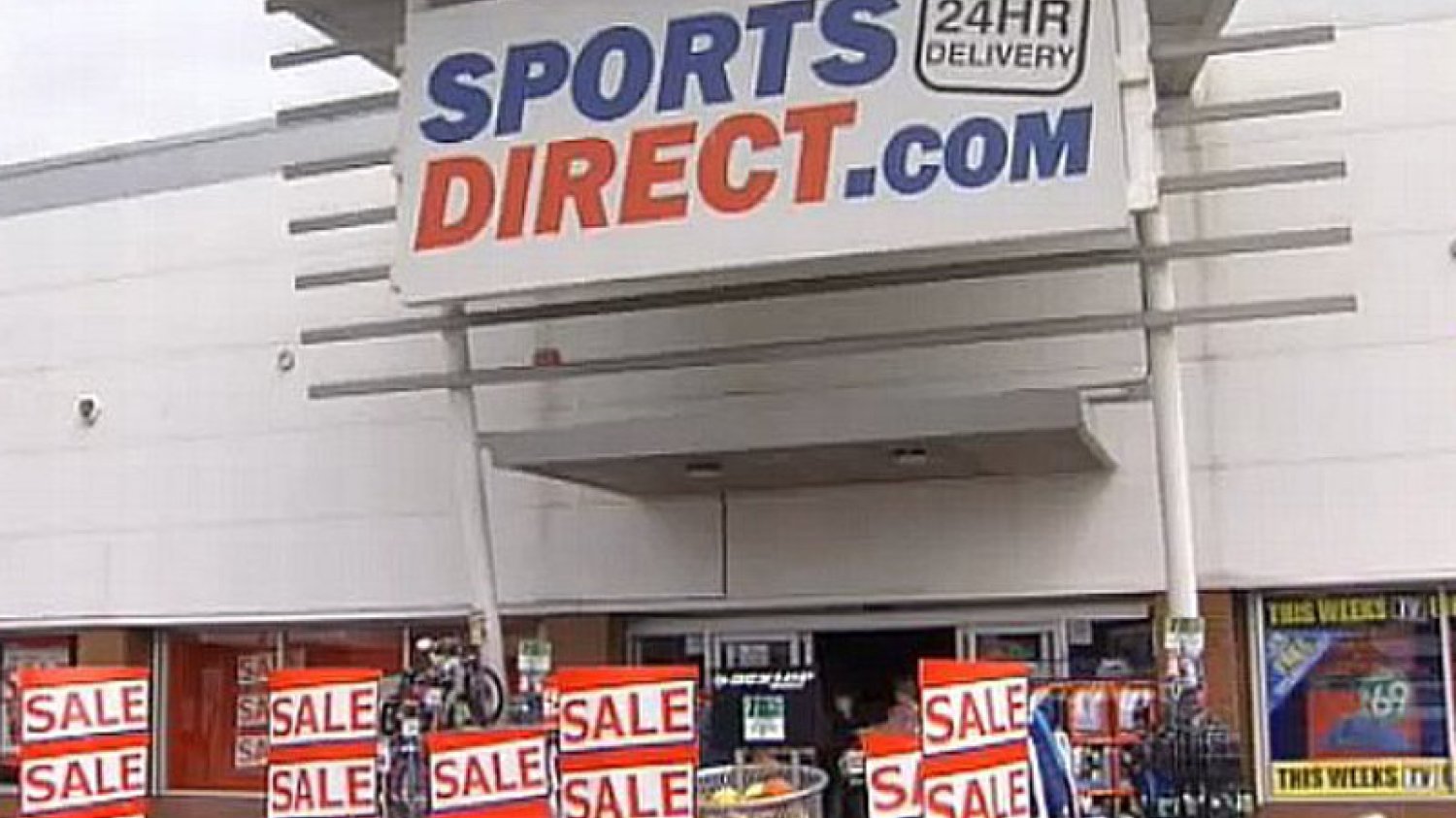 Była pracownica Sports Direct opowiedziała o warunkach pracy. Polacy pozwalają się wykorzystywać?
