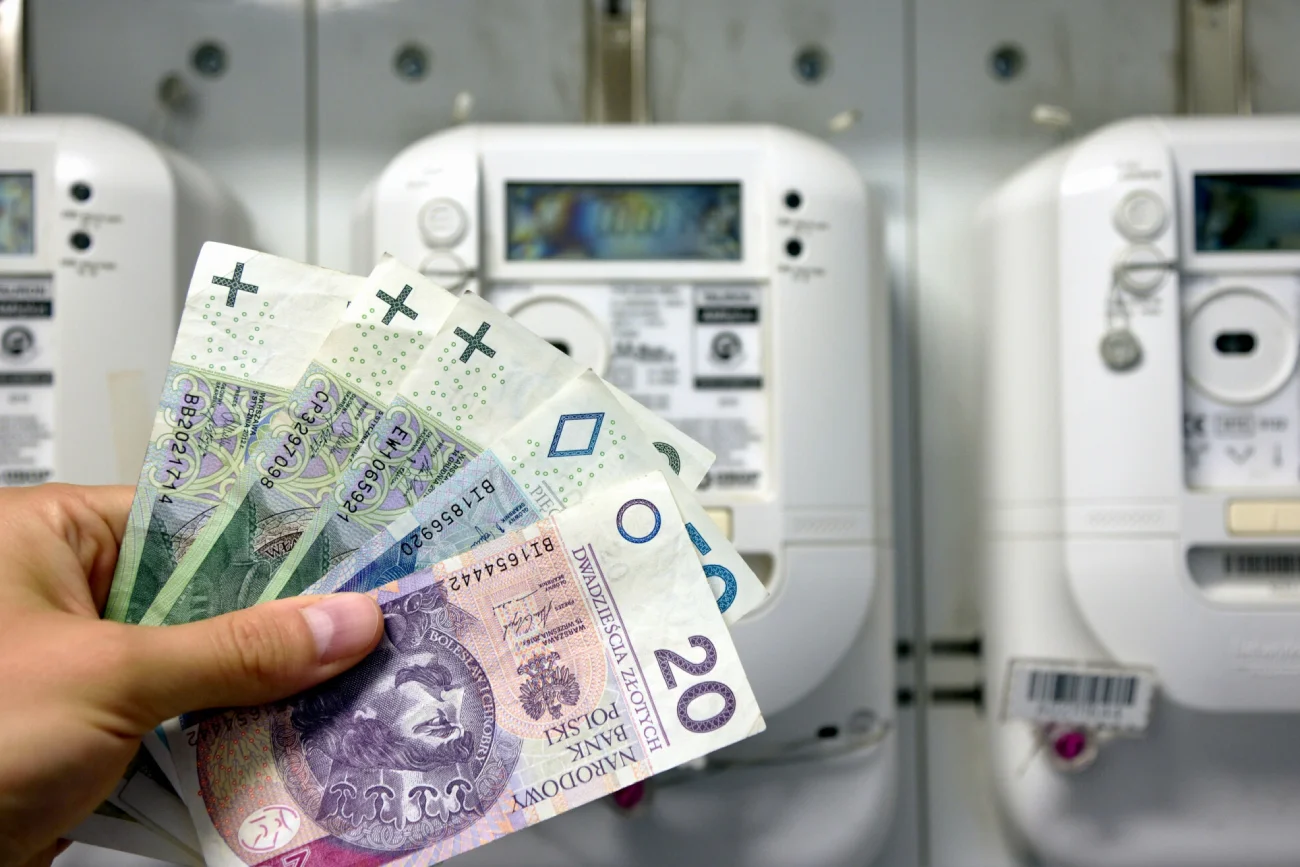 Jak dzielić opłaty za mieszkanie w związku? Ekspertka odradza "pół na pół"