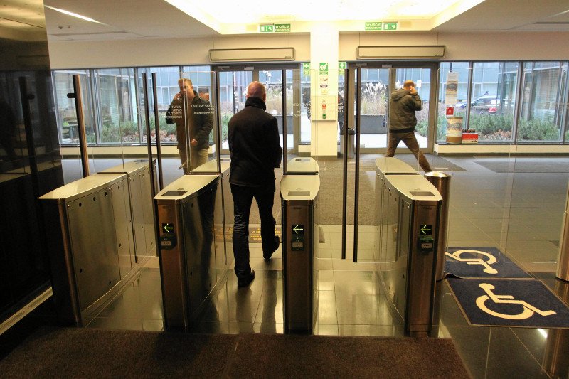 Co by było, gdyby emigranci nagle wrócili? Nic dobrego. Niż demograficzny i emigracja to szansa dla tych, którzy zostali