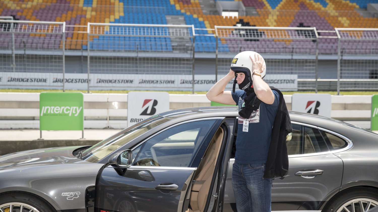 Porsche Driving Center w Stambule to gratka dla każdego, kto lubi sportowe samochody.