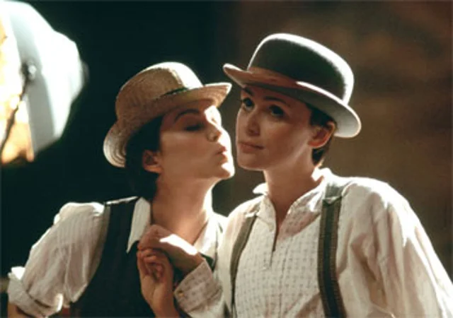 Kadr z mini-serialu BBC, "Tipping the Velvet", na podstawie książki Waters.