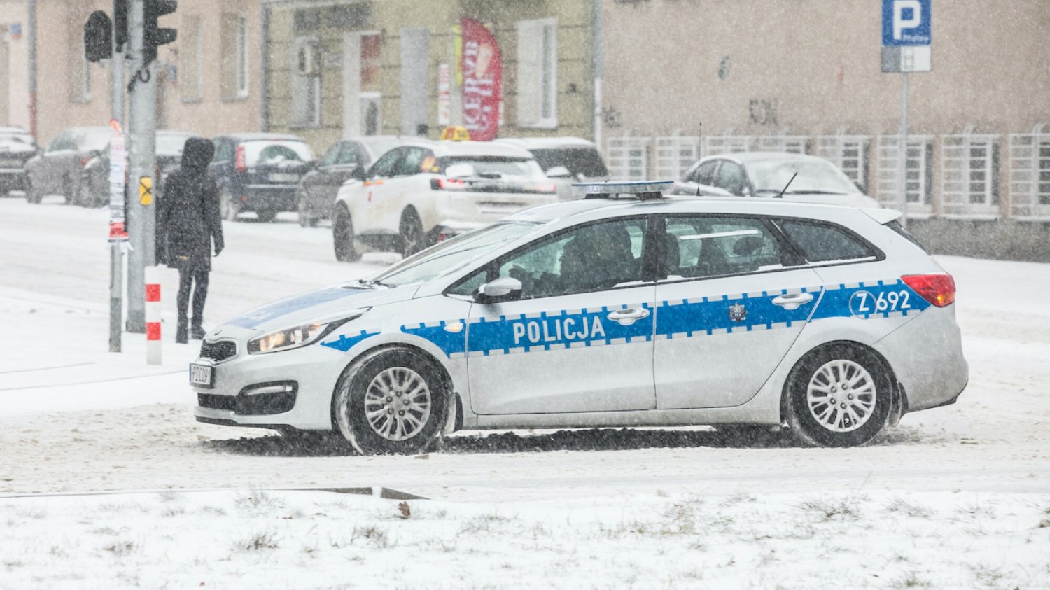 Ukradli kiszoną kapustę. Beczki toczyli po drodze
