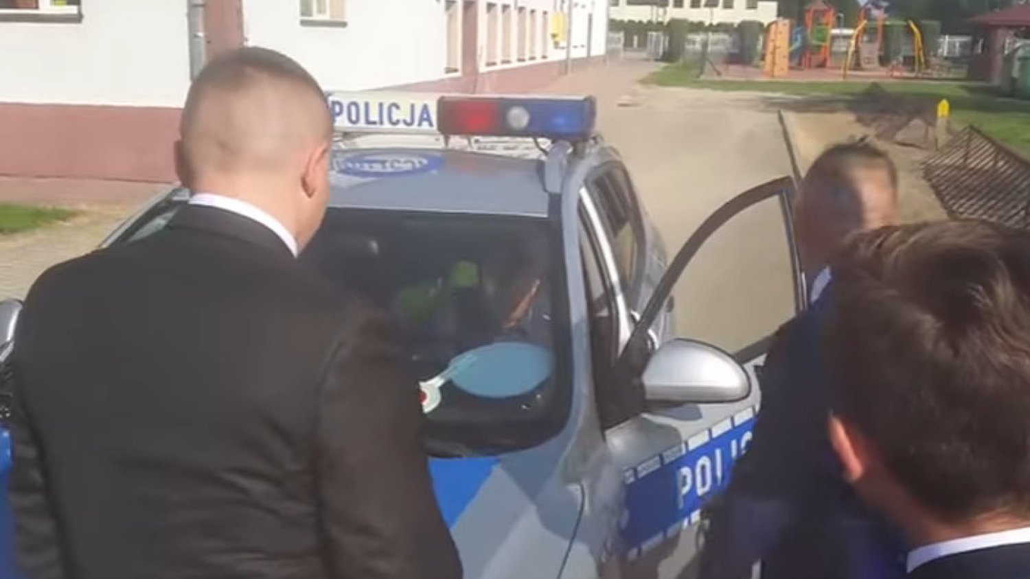 Tej policyjnej kontroli nowożeńcy nie zapomną do końca życia