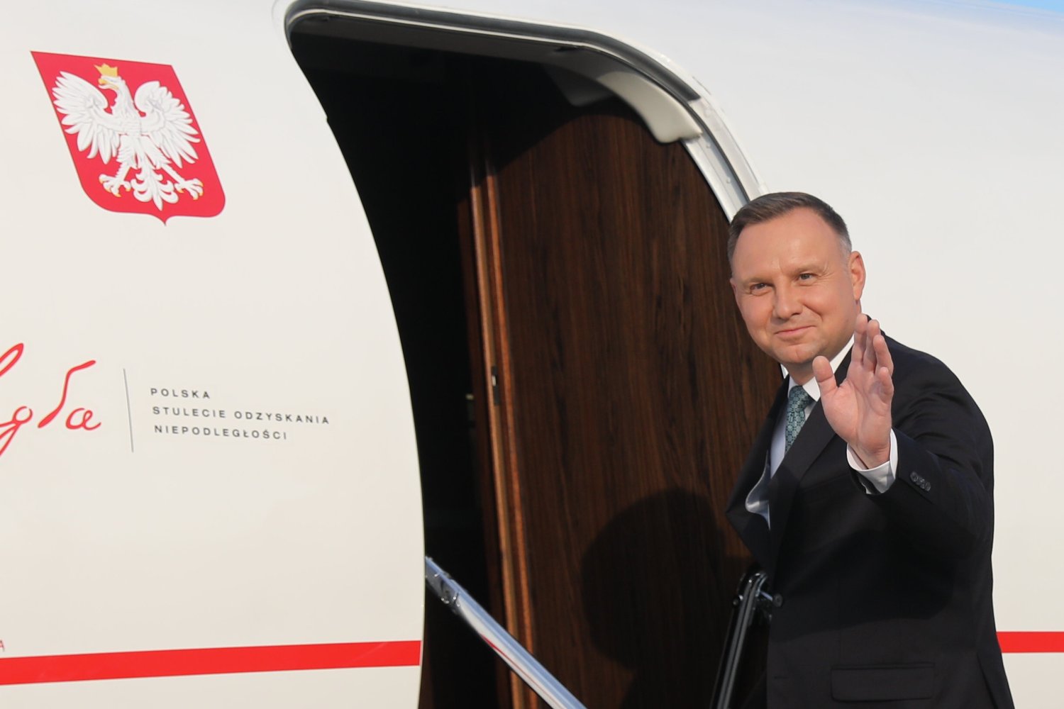 Andrzej Duda tuż przed wylotem do USA obiecał pieniądze na coś, co wiadomo od 3 miesięcy.