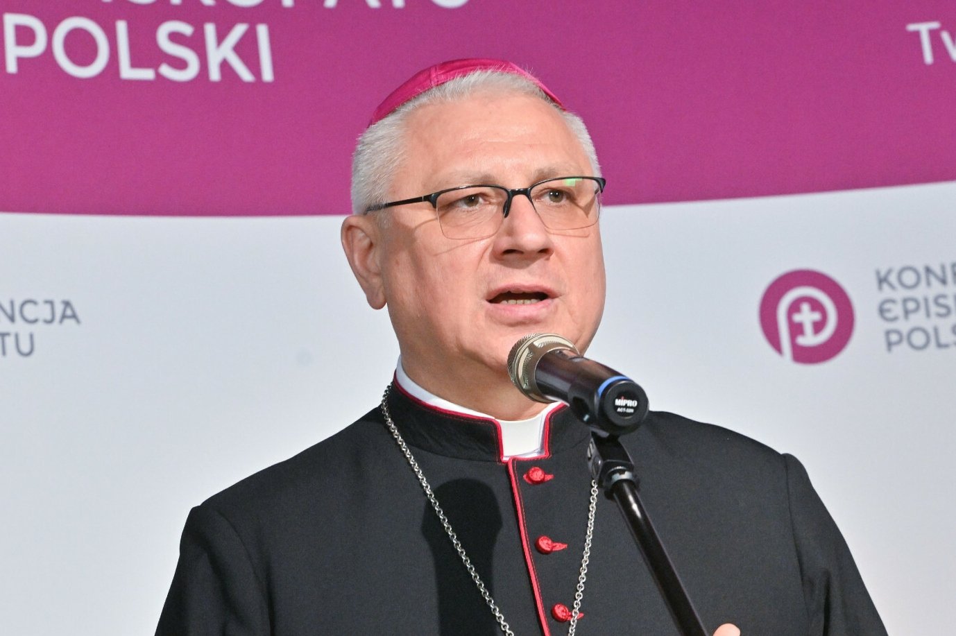 Episkopat reaguje na ruch Tuska. Chodzi o Fundusz Kościelny.