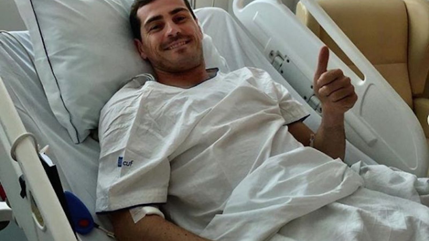 Iker Casillas miał zawał serca. Pokazał zdjęcie ze szpitalnego łóżka.