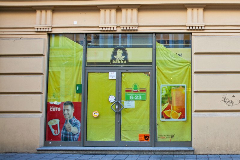 Sklepy franczyzowe mają być zamknięte we wszystkie niedziele. Inne osiedlowe sklepiki mogą być otwarte - przewiduje projekt "Solidarności"